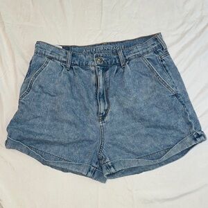 American Eagle Mom Short